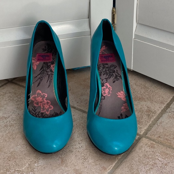 Rocketdog blue heels - Picture 2 of 3